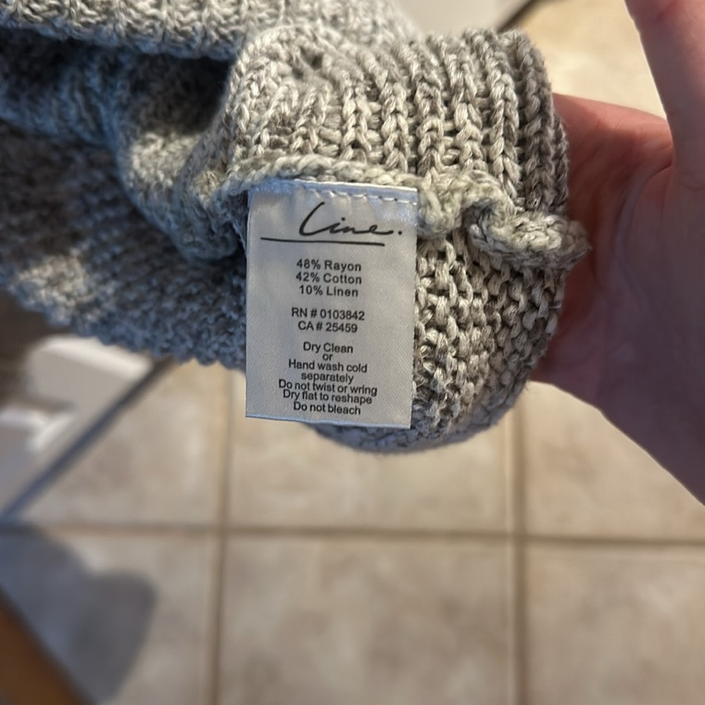 Line Oversized Cardigan - Picture 4 of 4